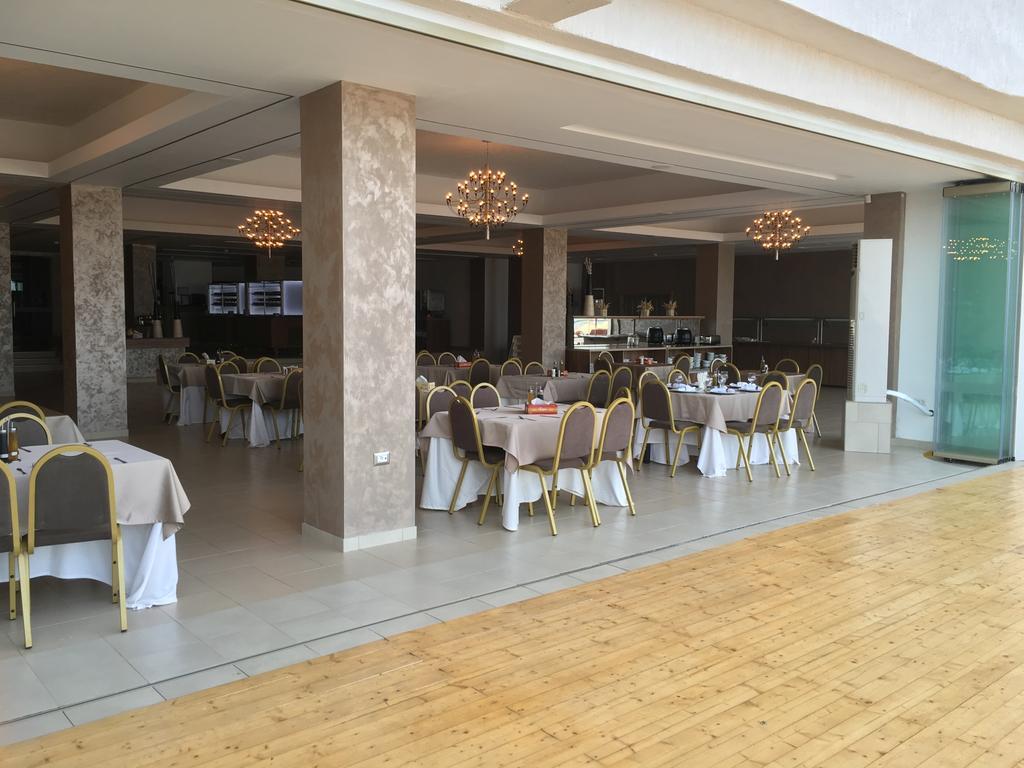 Hotel Savoy
